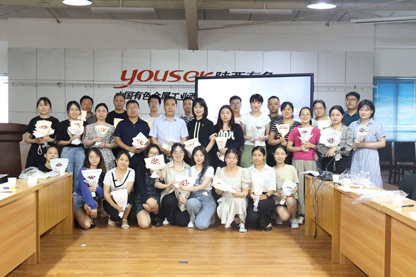  弘揚七夕傳統(tǒng)文化  巧手傳遞濃情愛意  ——公司第五、第六黨支部開展聯(lián)學(xué)聯(lián)建主題黨日活動